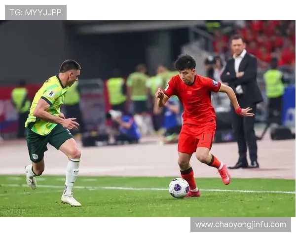 国足世预赛迎关键战新帅调整阵容力争主场全取三分球迷期待升温